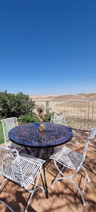 Desert Call Villa Арад Екстериор снимка