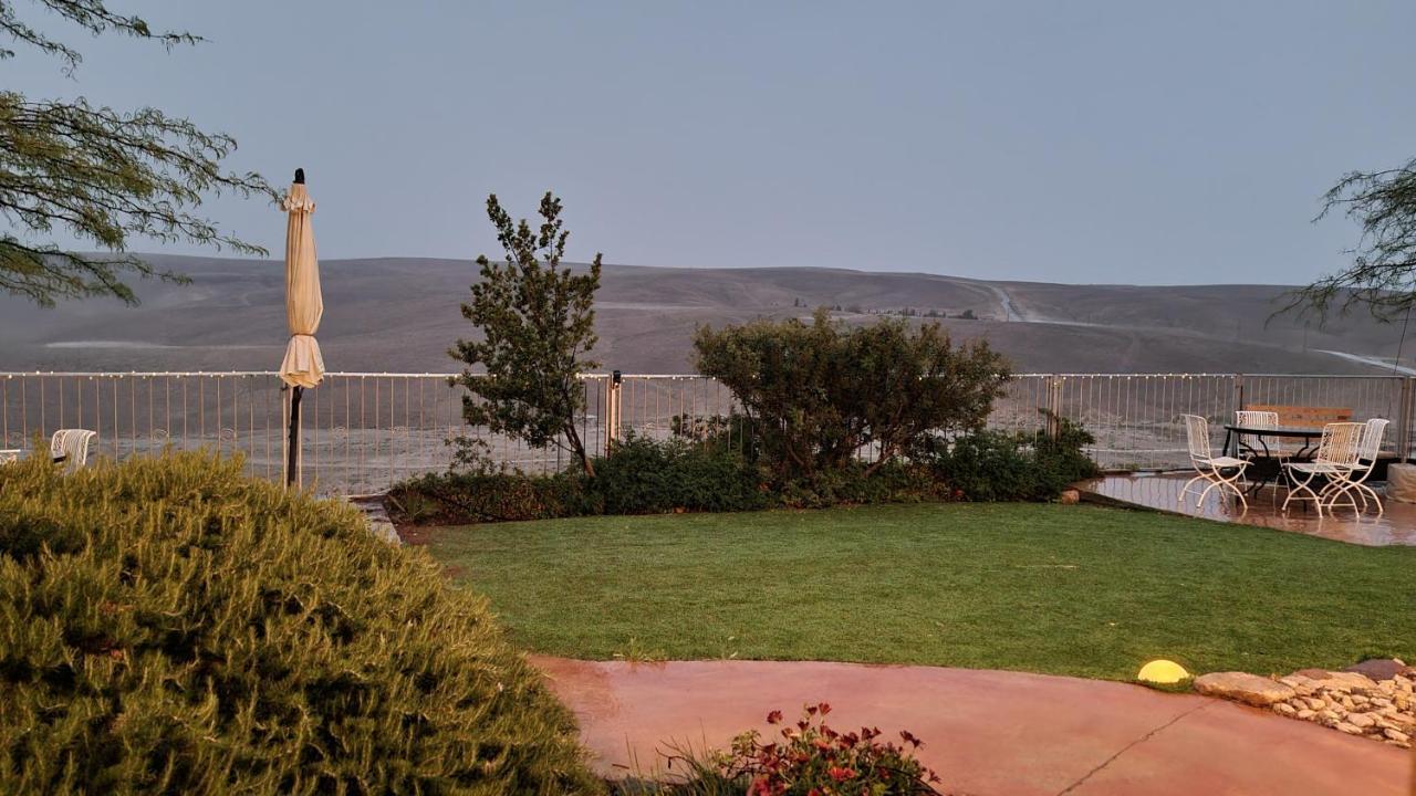 Desert Call Villa Арад Екстериор снимка
